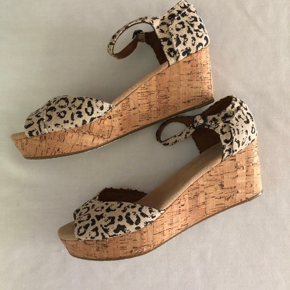Toms Animal Print Cork Wedge Sandal.   Size 8.5 - Picture 6 of 11